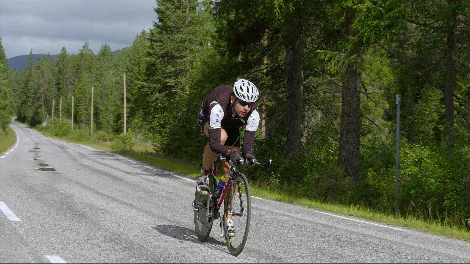 梅德韦杰夫手感滚烫,带领丹佛掘金大胜广东男篮,赛后一句话霸气侧漏